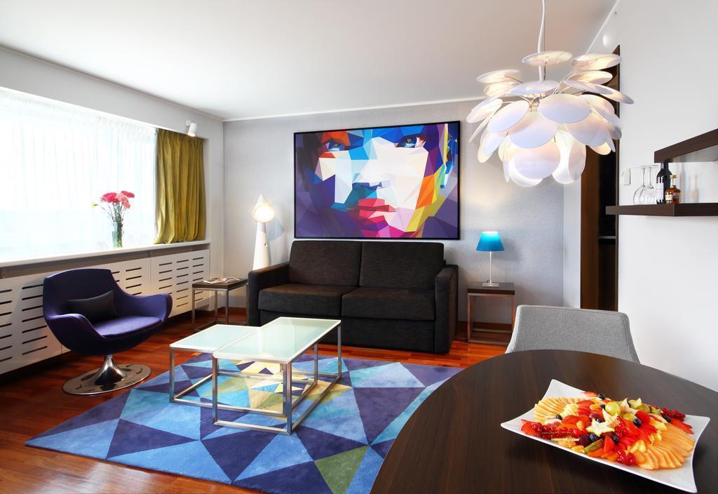 Отель Radisson Blu Hotel Lietuva 4*