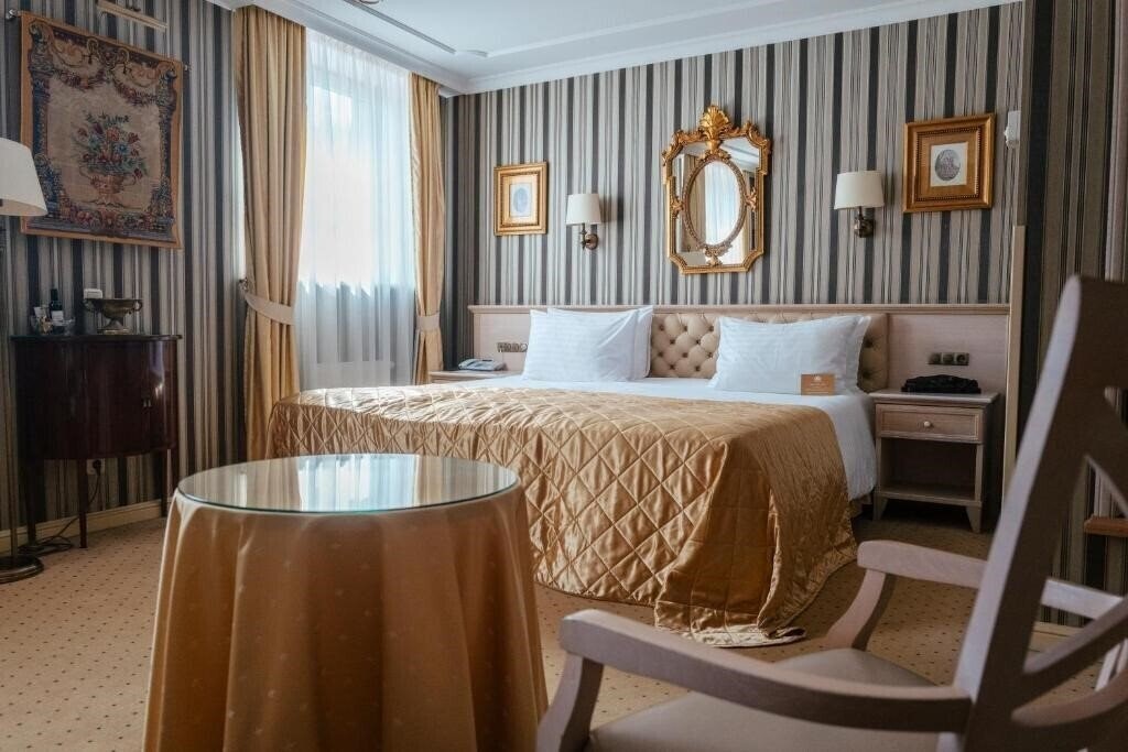 Фото Ramada Hotel & Suites Vilnius 5*