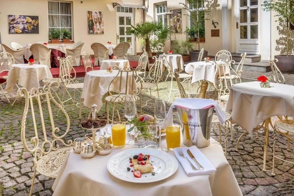 Фотография Ramada Hotel & Suites Vilnius 5*