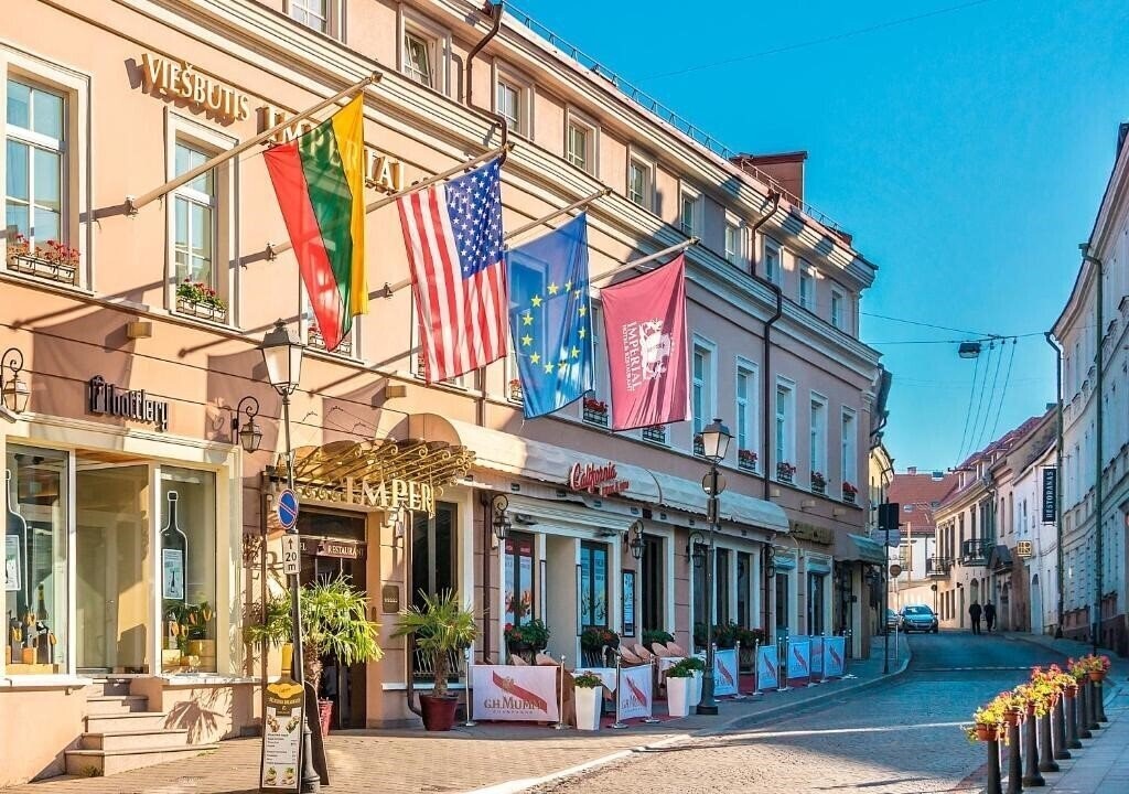 Отель Ramada Hotel & Suites Vilnius 5*