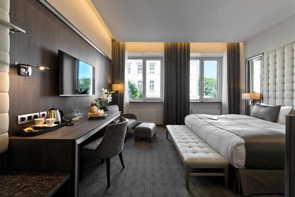 Фото Congress Avenue Hotel 4*