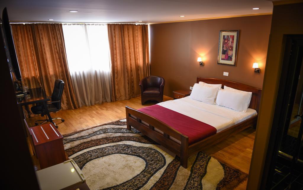 Изображение Super 8 Hotel 3*