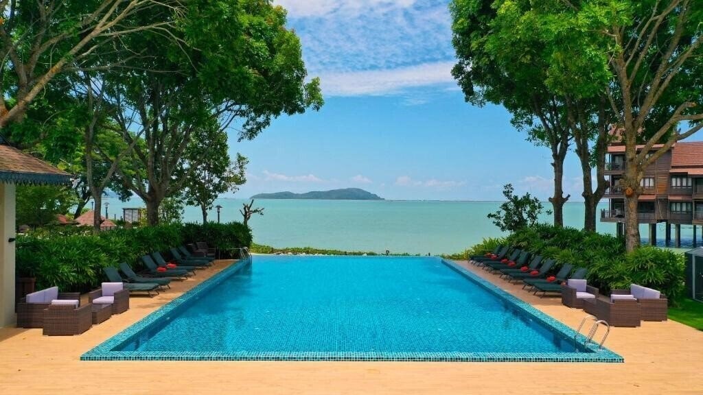 Отель Ombak Villa By Langkawi Lagoon Resort 4*