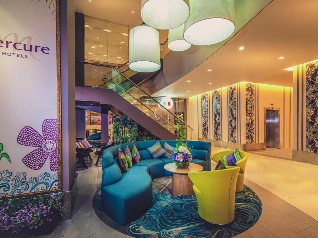 Отель Mercure Kota Kinabalu City Centre 4*