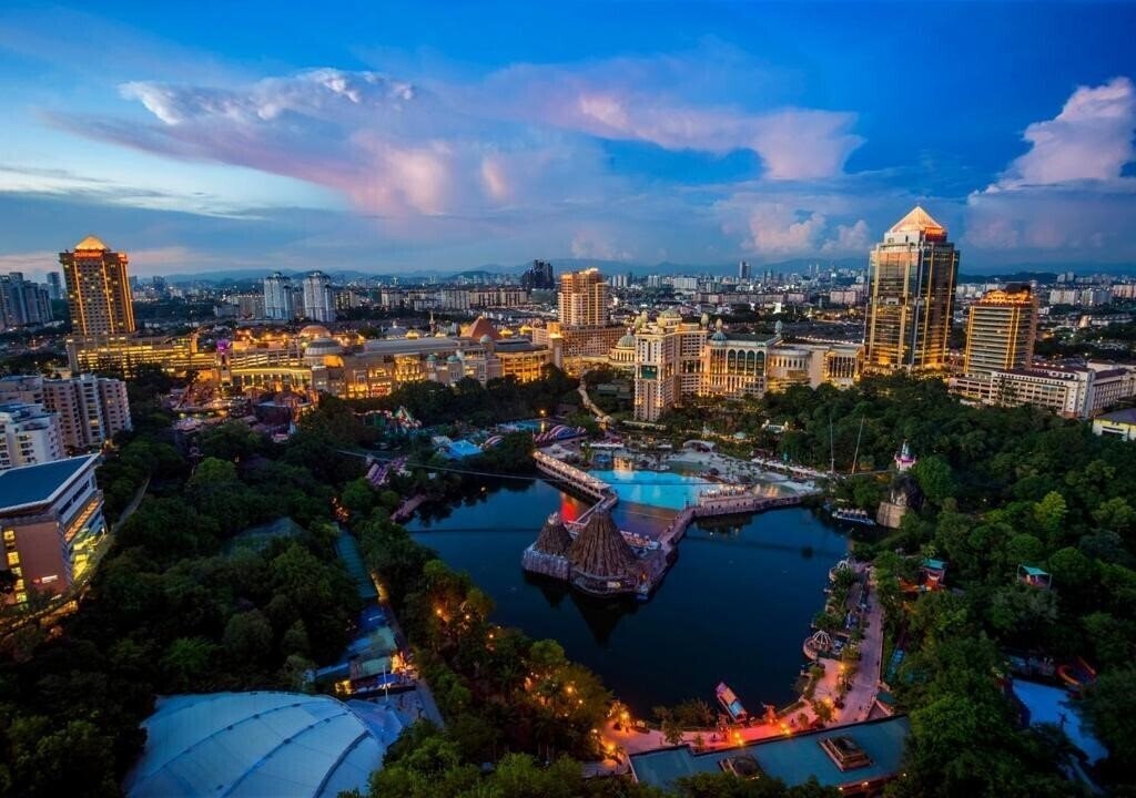 Отель Sunway Pyramid Hotel 4*