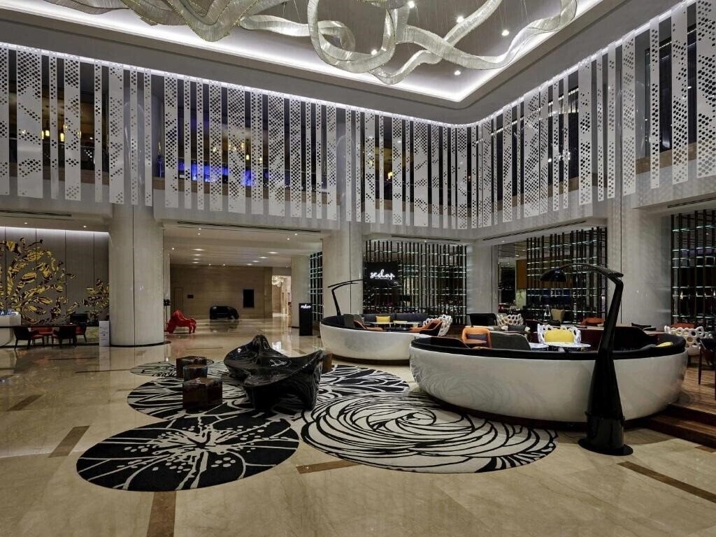 Отель Pullman Kuala Lumpur City Center 5*