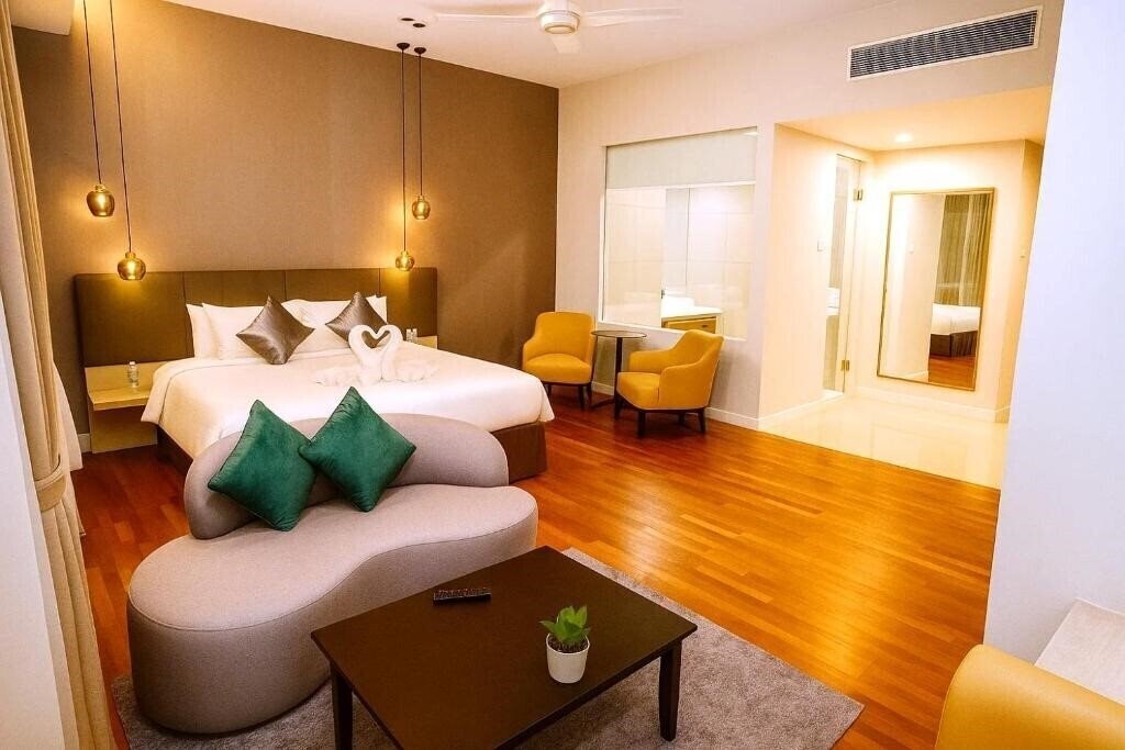 Фото Cormar Suites 5*