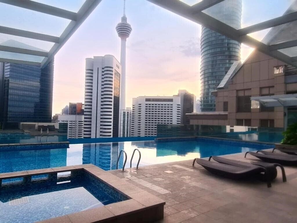 Фотографія Cormar Suites 5*