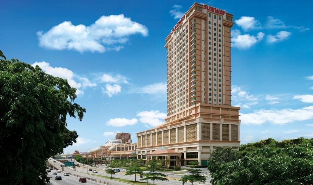 Отель Sunway Lagoon Hotel 4*