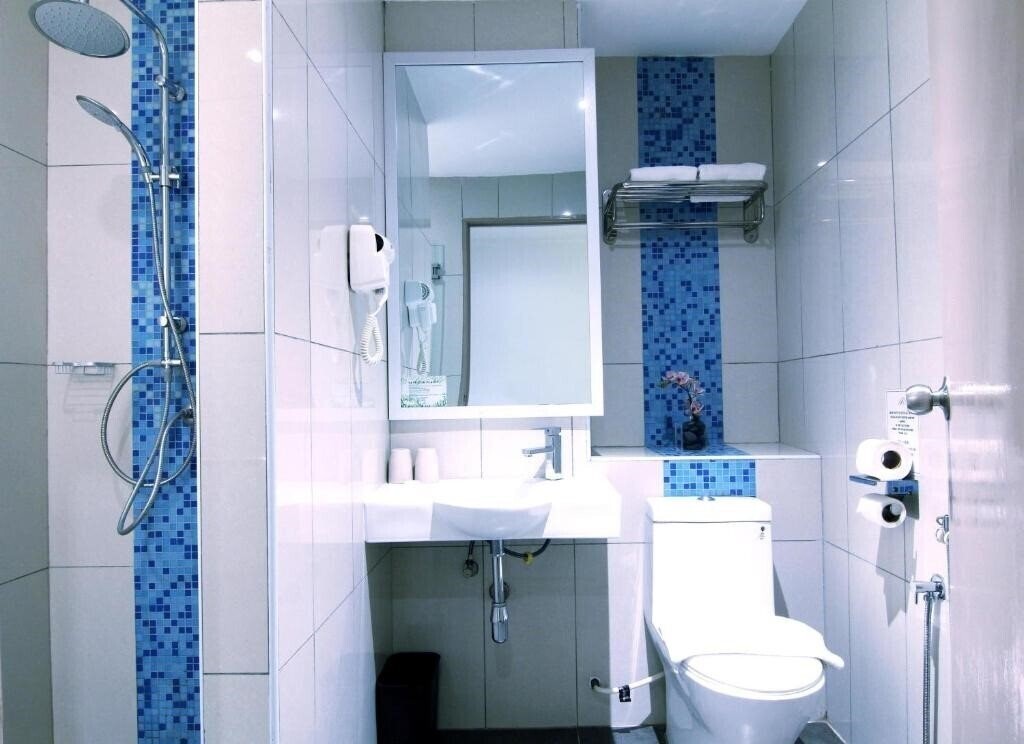 Фотографія Pacific Express Hotel Chinatown 3*