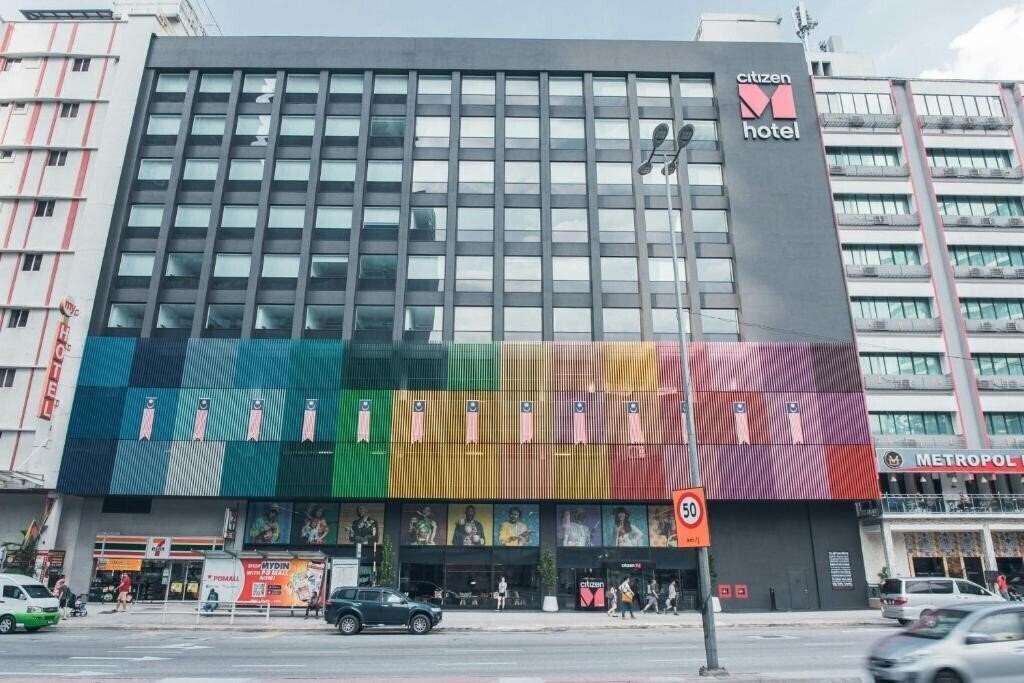 Отель citizenM Hotel 4*