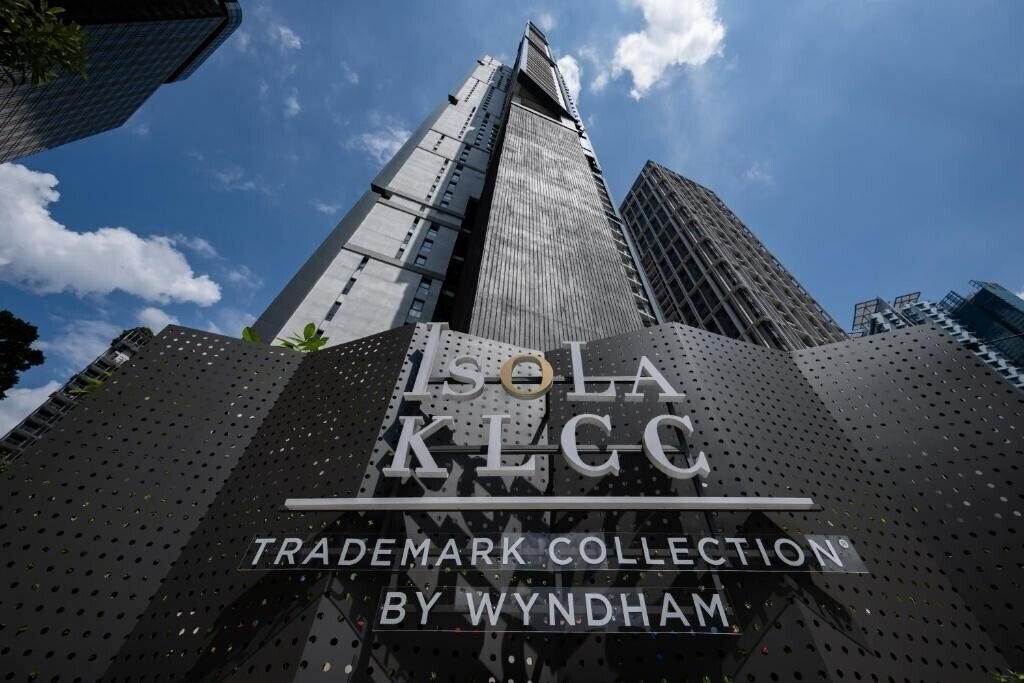 Готель Isola Klcc Hotel 4*