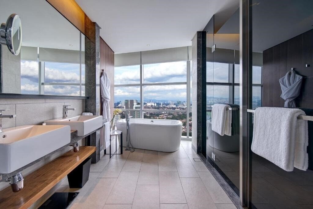 Изображение Le Meridien Petaling Jaya 5*
