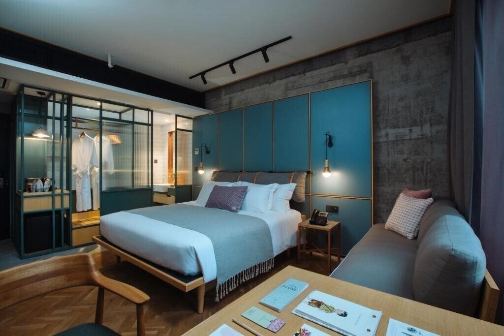 Фото Kloe Hotel 4*