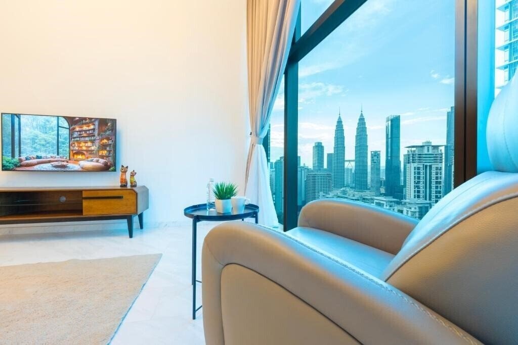 Картинка Eaton KLCC Residence by Moonway Luxury Suites 4*