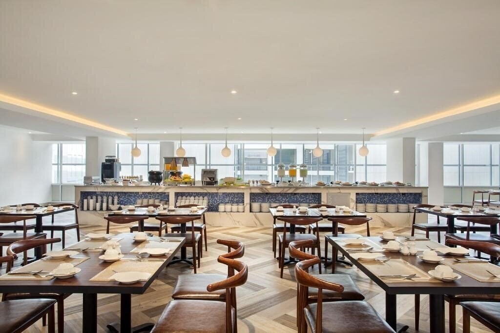 Отель Days Hotel & Suites by Wyndham Fraser Business 3*