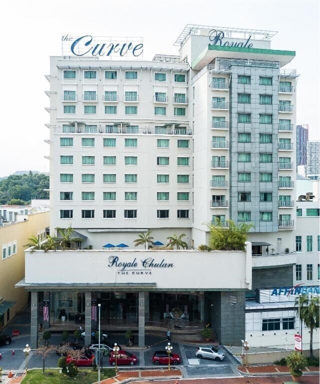 Готель Royale Chulan The Curve 4*