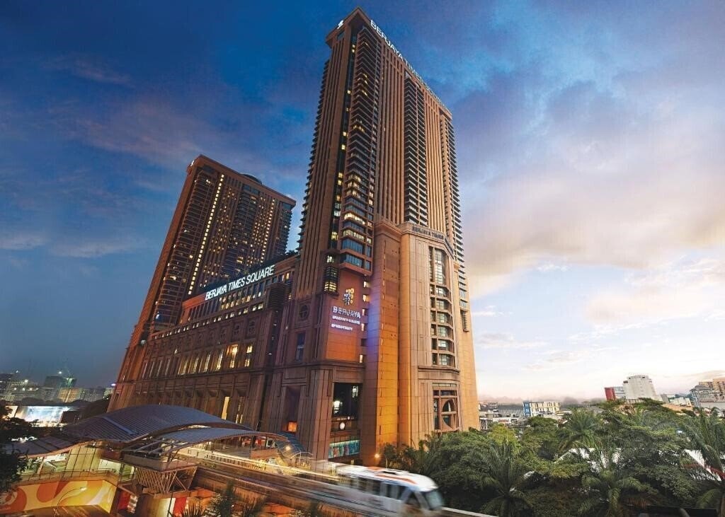 Отель Berjaya Times Square Hotel, Kuala Lumpur 4*