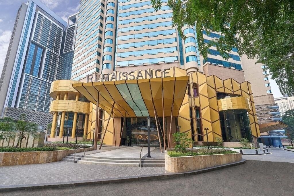 Готель Renaissance Hotel (ex. New World) 5*