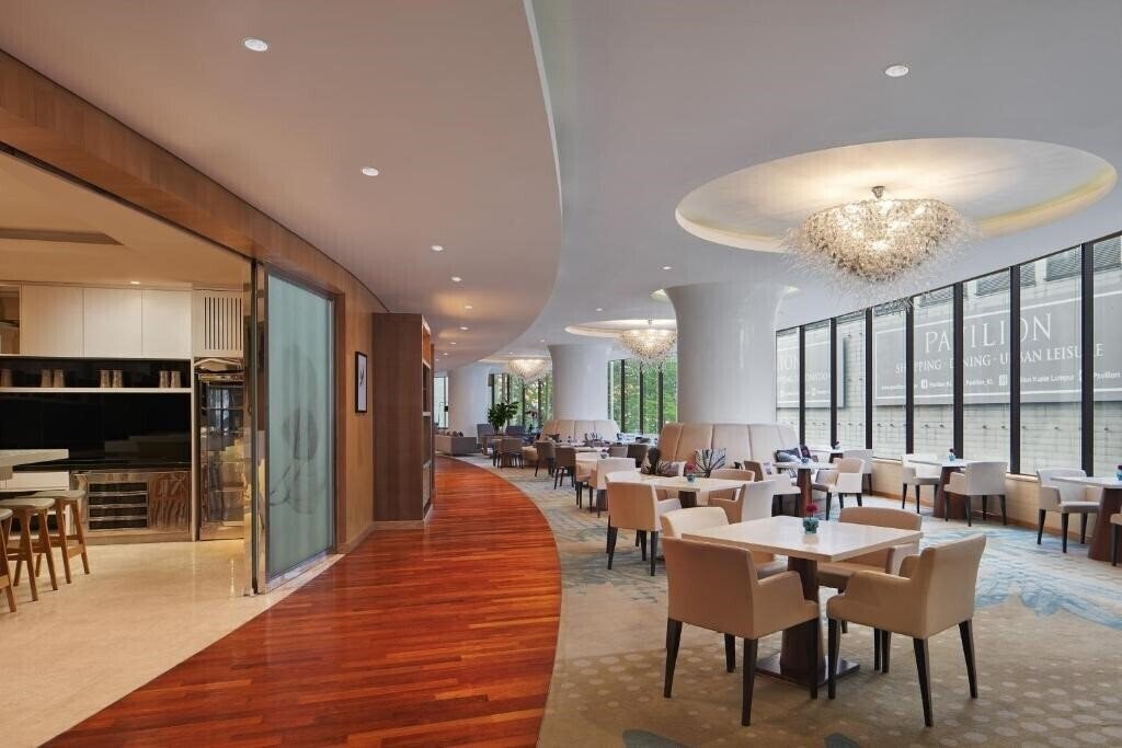 Готель The Westin Kuala Lumpur 5*