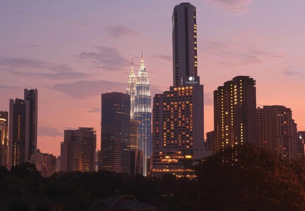 Отель DoubleTree by Hilton Kuala Lumpur 5*