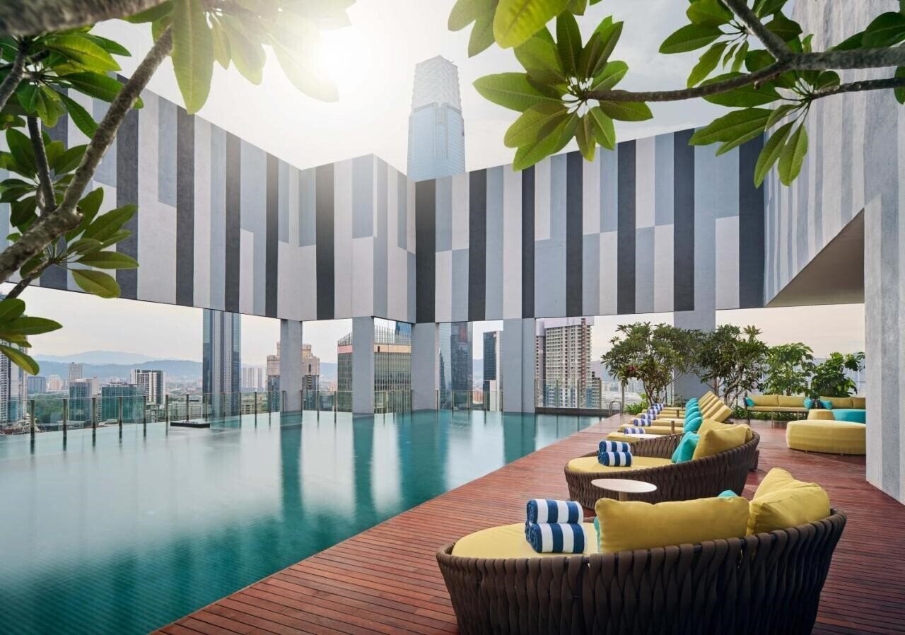 Отель Pan Pacific Serviced Suites Kuala Lumpur 5*