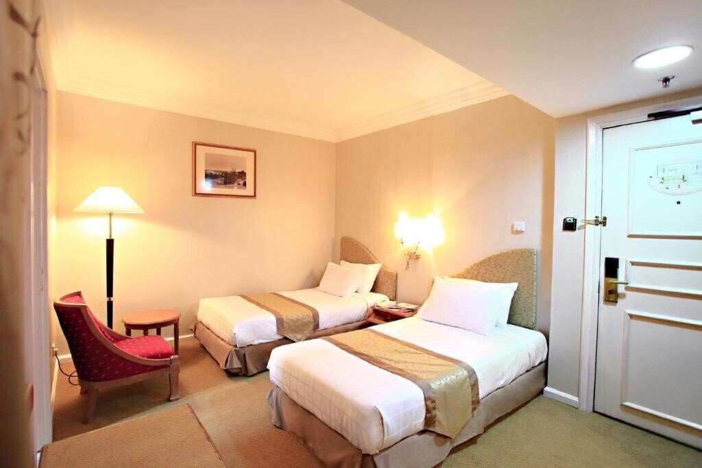 Фото Merdeka Palace 5*