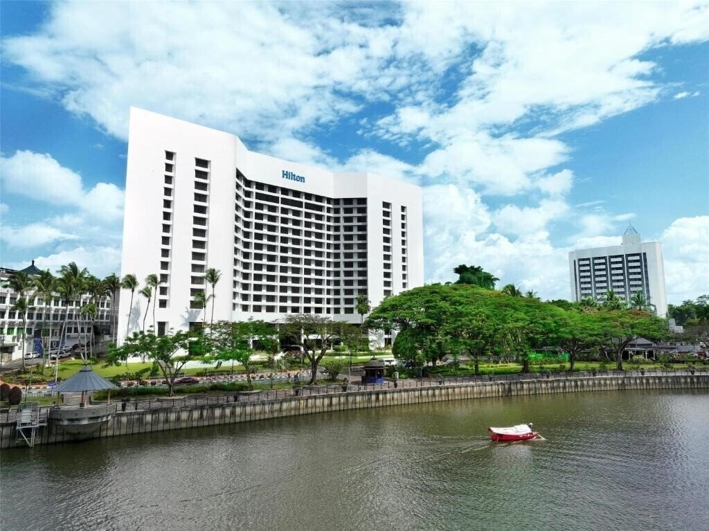 Готель Hilton Kuching 4*
