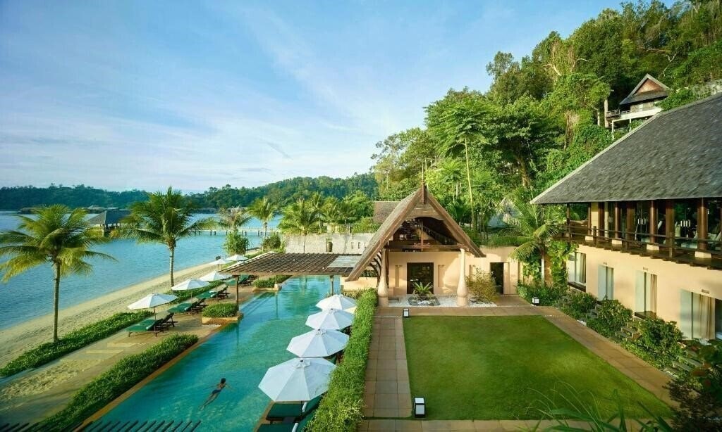 Готель Gaya Island Resort 5*