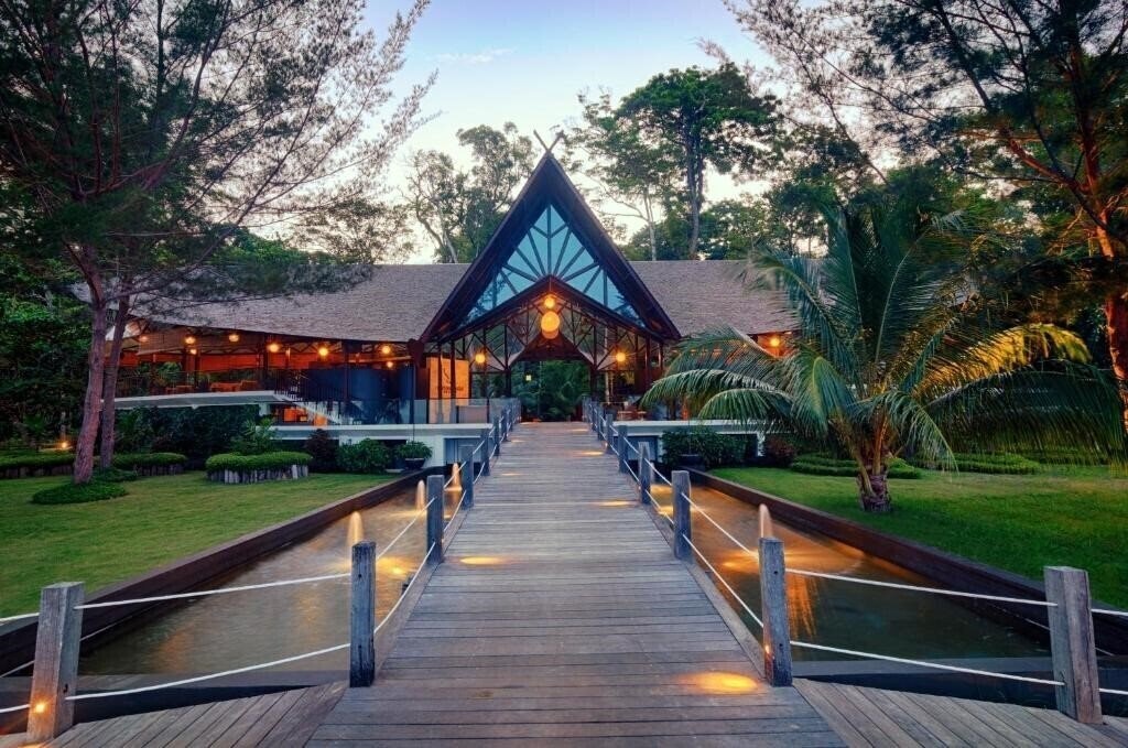 Картинка Borneo Eagle Resort 5*