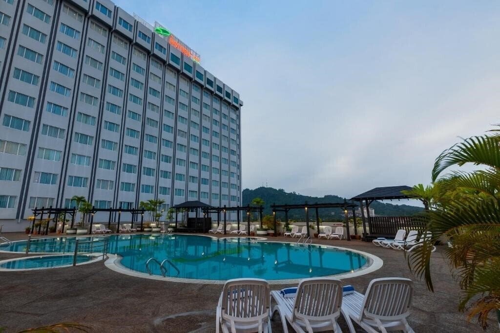 Отель Bayview Hotel 3*