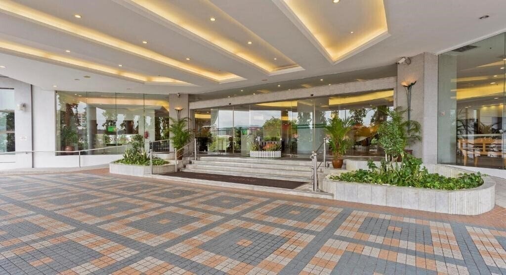 Фотографія Bayview Hotel 4*
