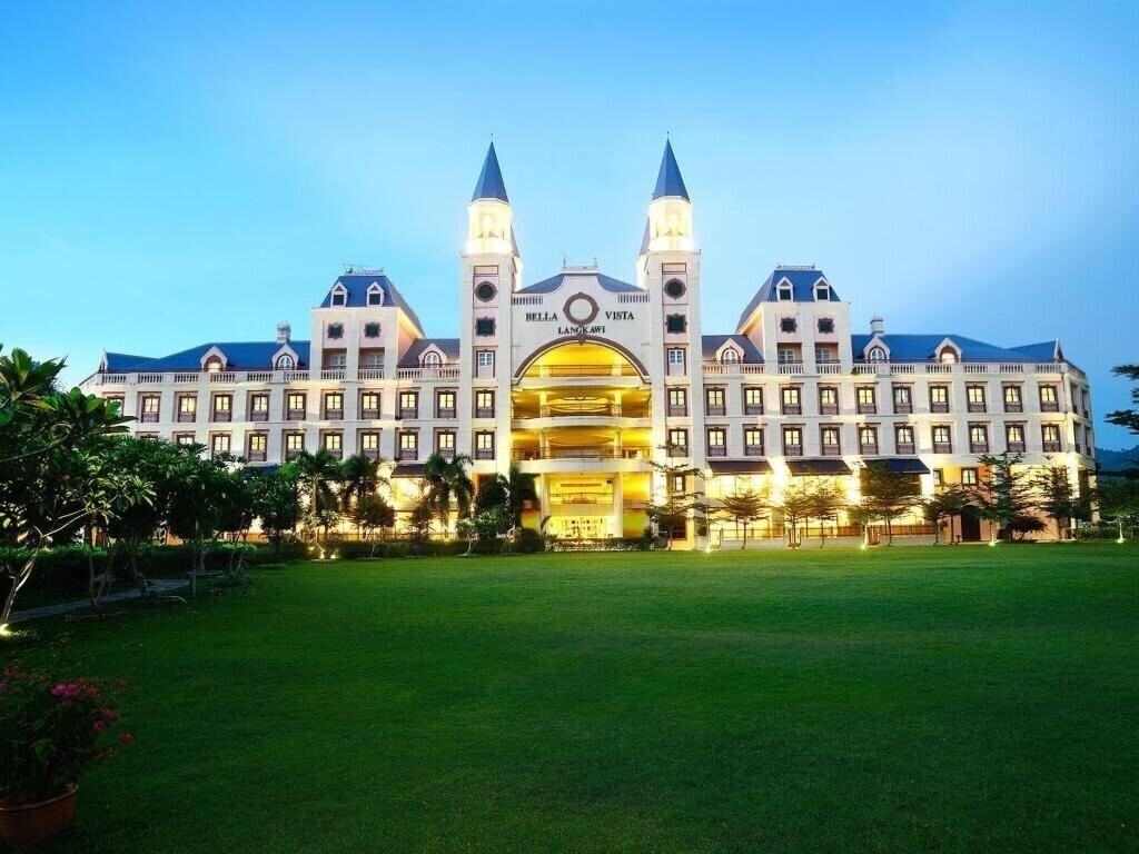 Фото Bella Vista Waterfront Resort 3*