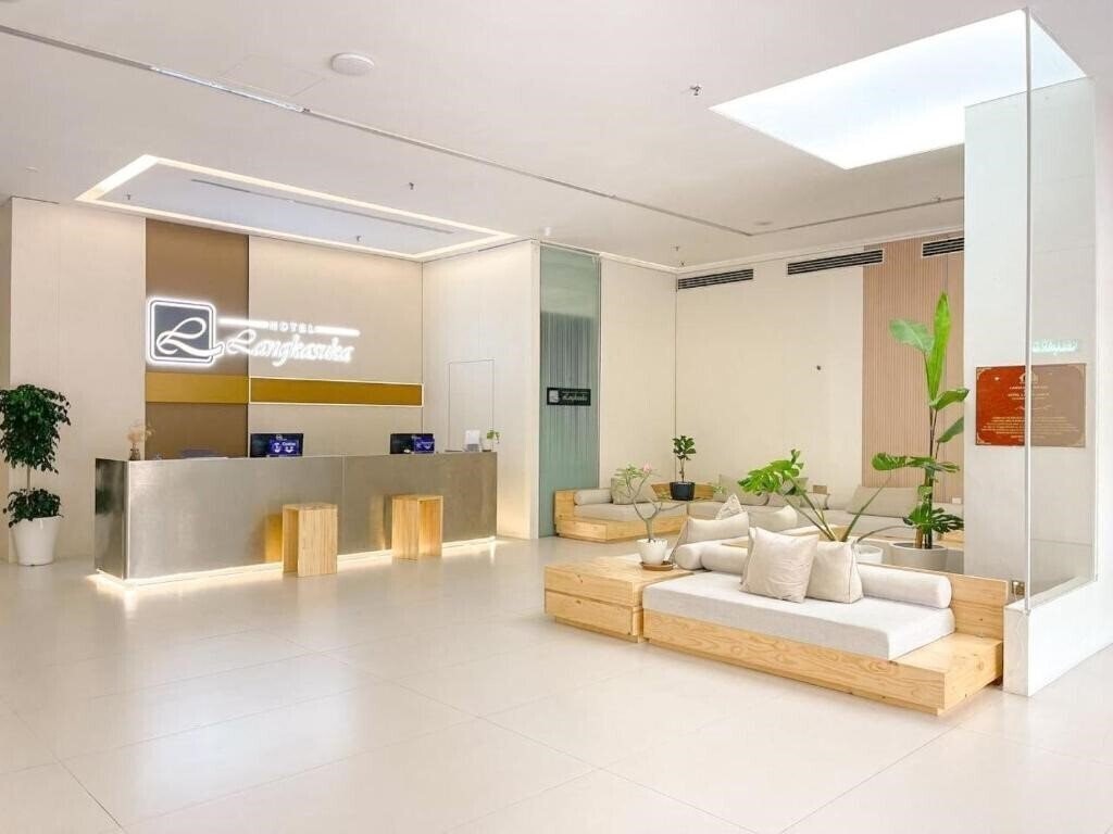 Отель Hotel Langkasuka Langkawi 3*