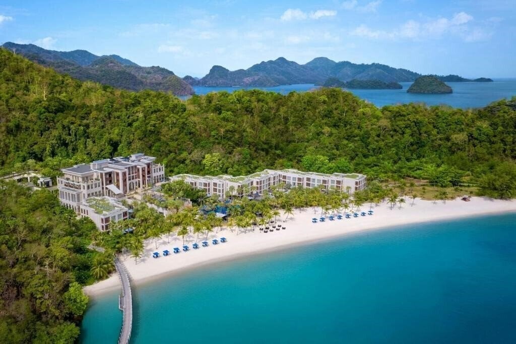 Готель The St. Regis Langkawi 5*