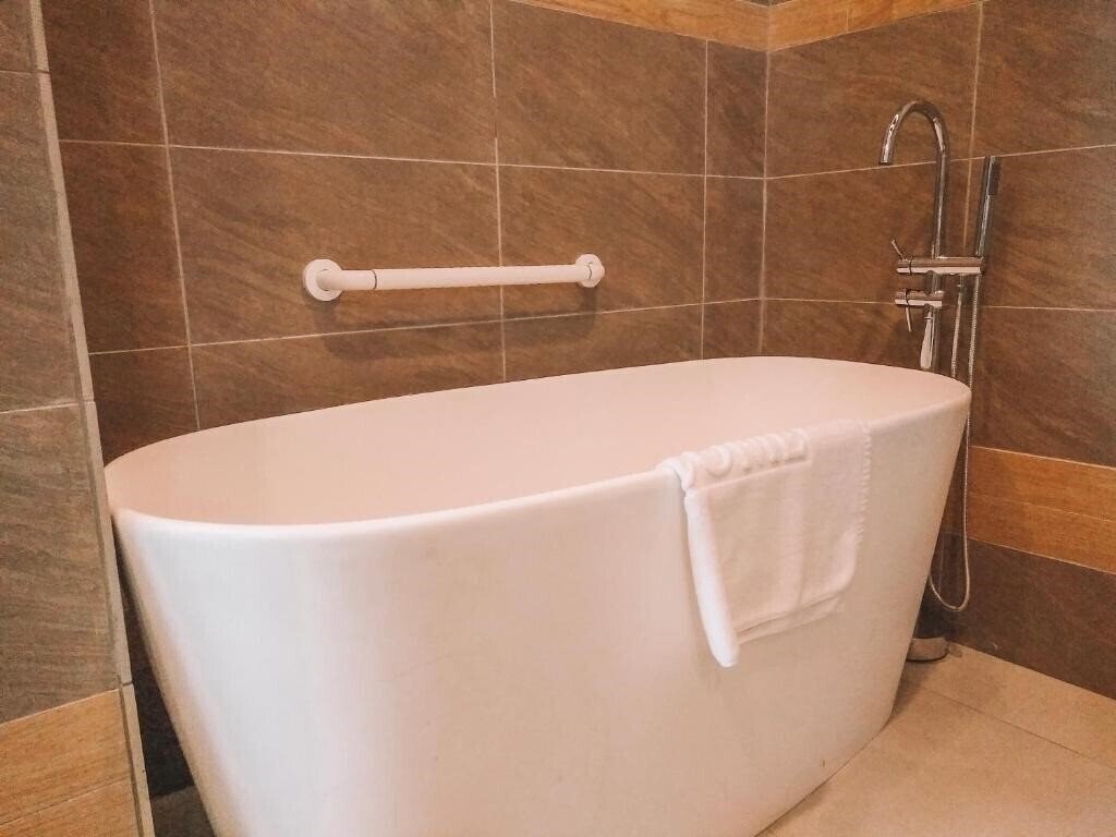 Картинка Langkawi Seaview Hotel 3*