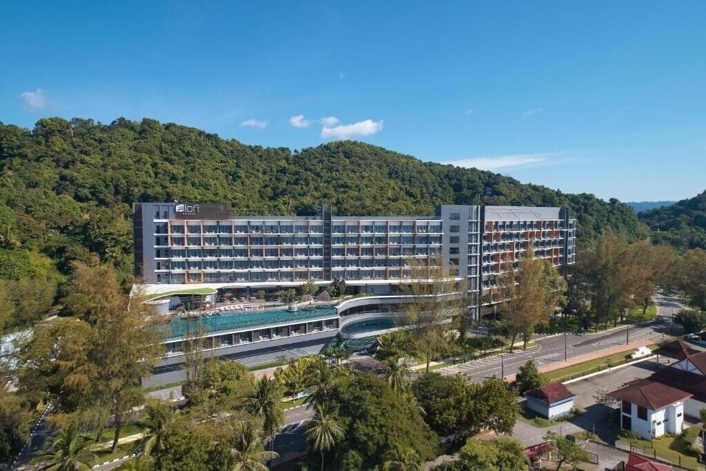 Готель Aloft Langkawi Pantai Tengah 4*