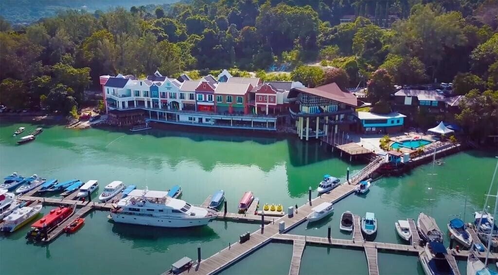 Готель Ramada by Wyndham Langkawi Marina 4*