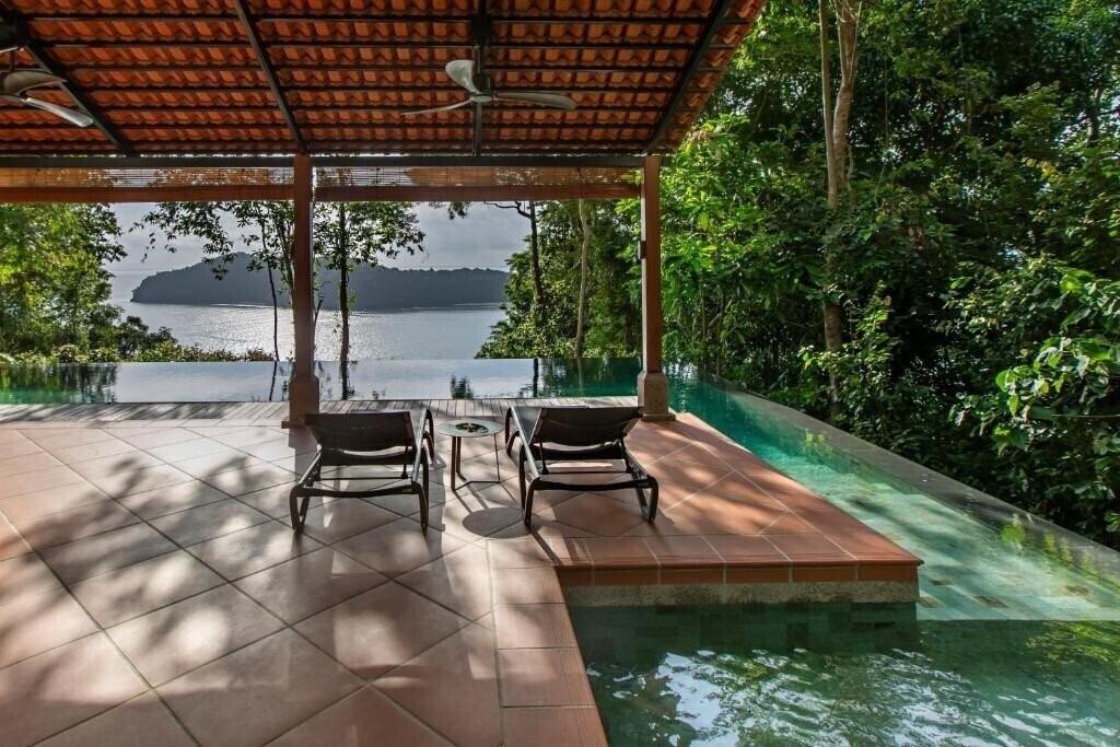 Фотография Ambong Pool Villas 5*