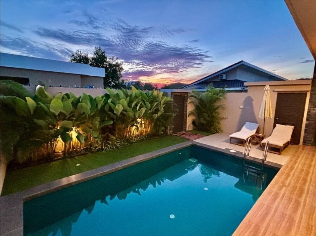 Готель The Paddy Field Pool Villas 4*