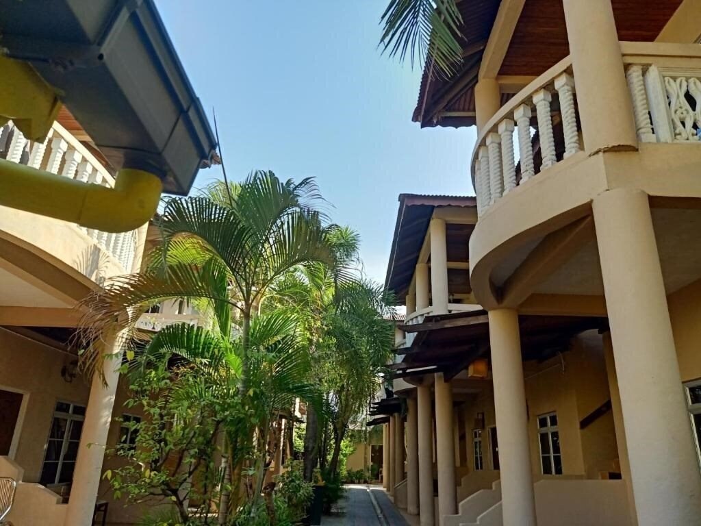 Картинка Langkapuri Resort Langkawi 3*