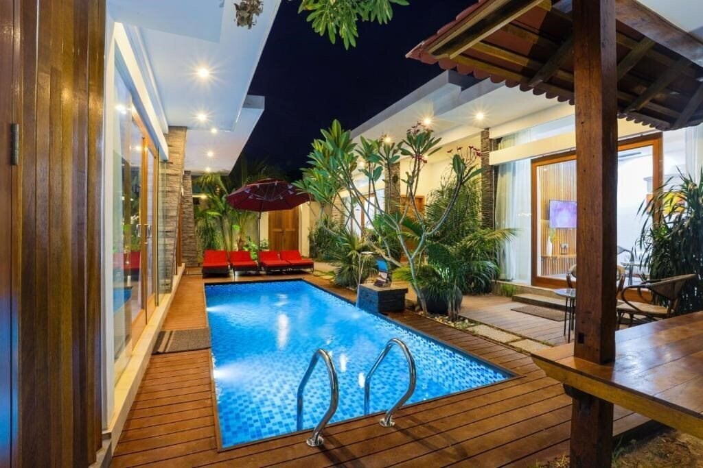 Готель Maneh Villa 3*