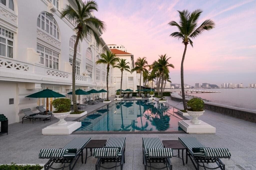 Готель Eastern & Oriental Hotel 4*