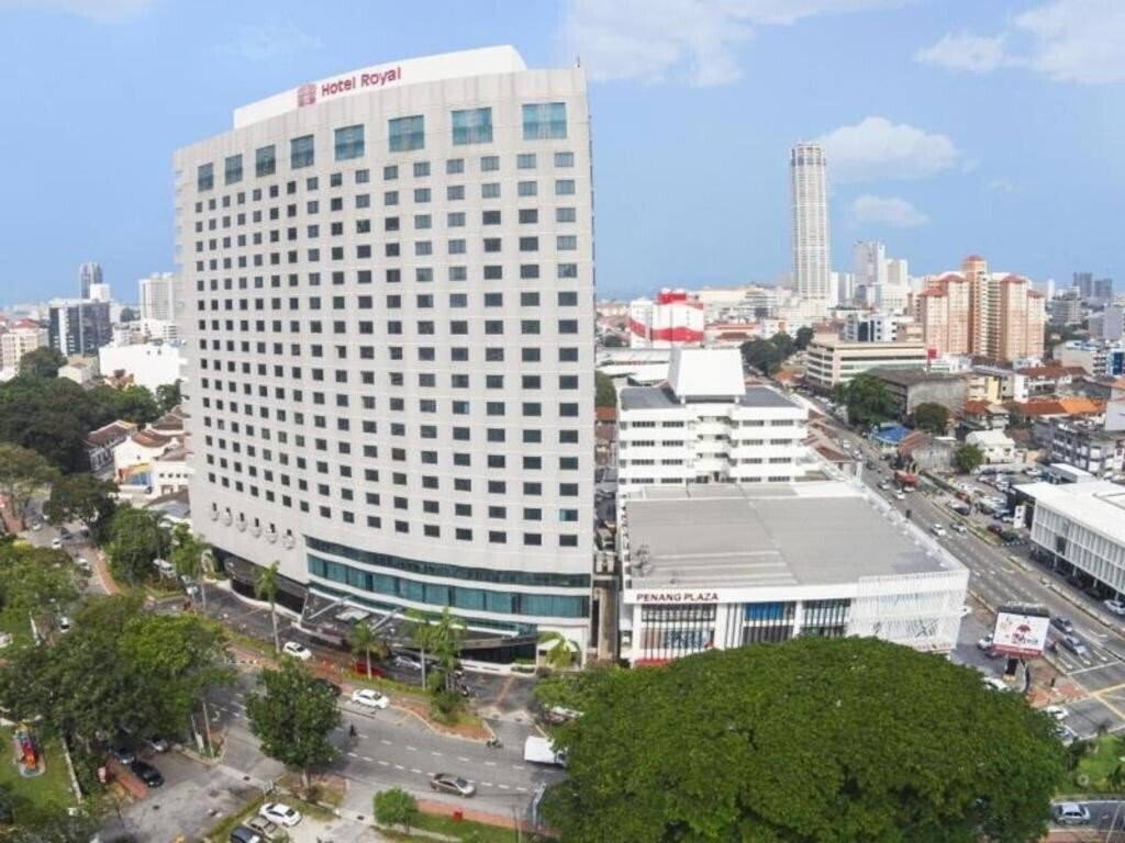 Готель Royal Hotel Penang 5*