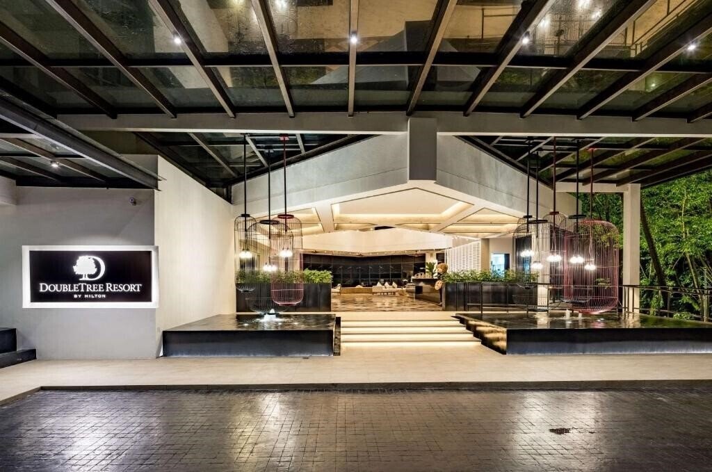 Готель DoubleTree Resort by Hilton Penang 4*