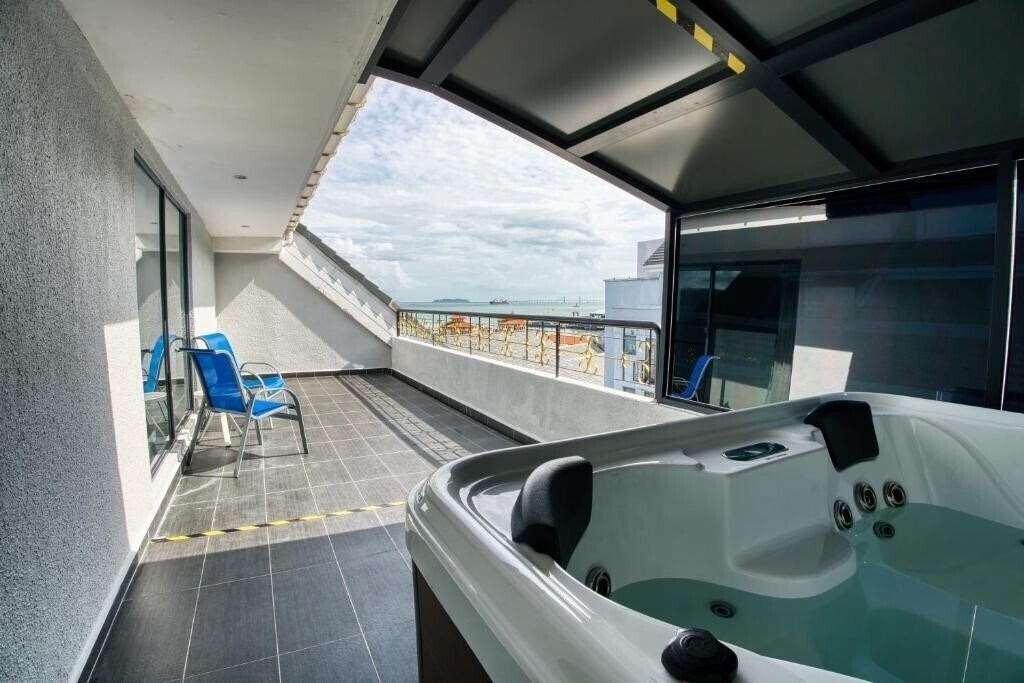 Фотографія Royale Chulan Penang 4*