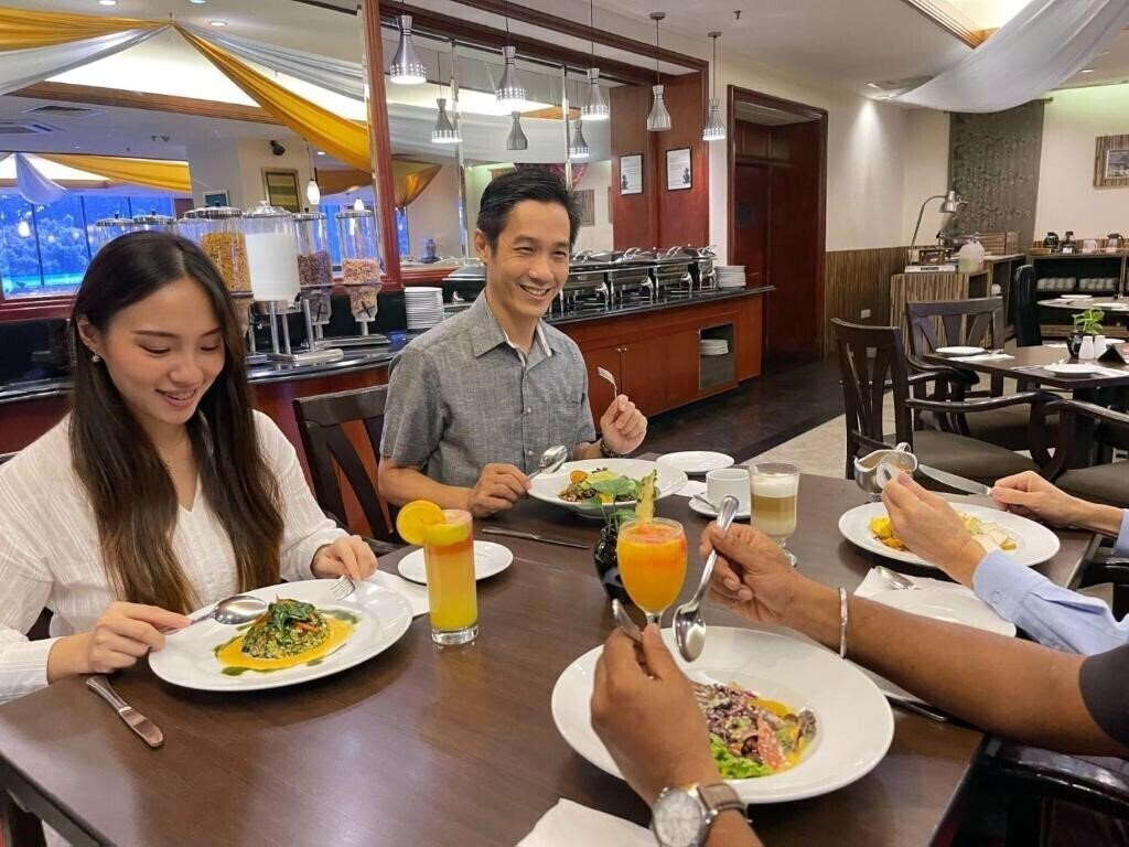 Фото Berjaya Penang Hotel 4*