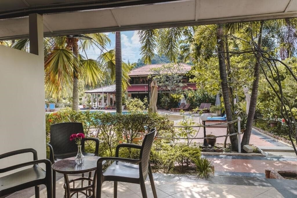 Фото Pangkor Sandy Beach Resort 3*