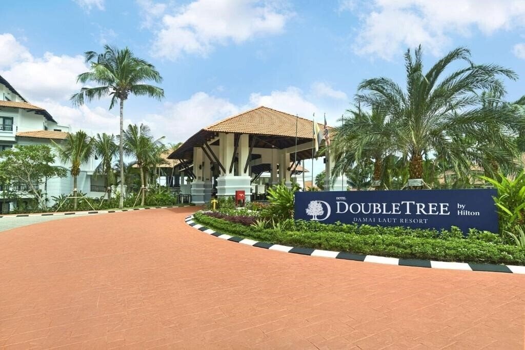 Фото Swiss-Garden Beach Resort Damai Laut 4*