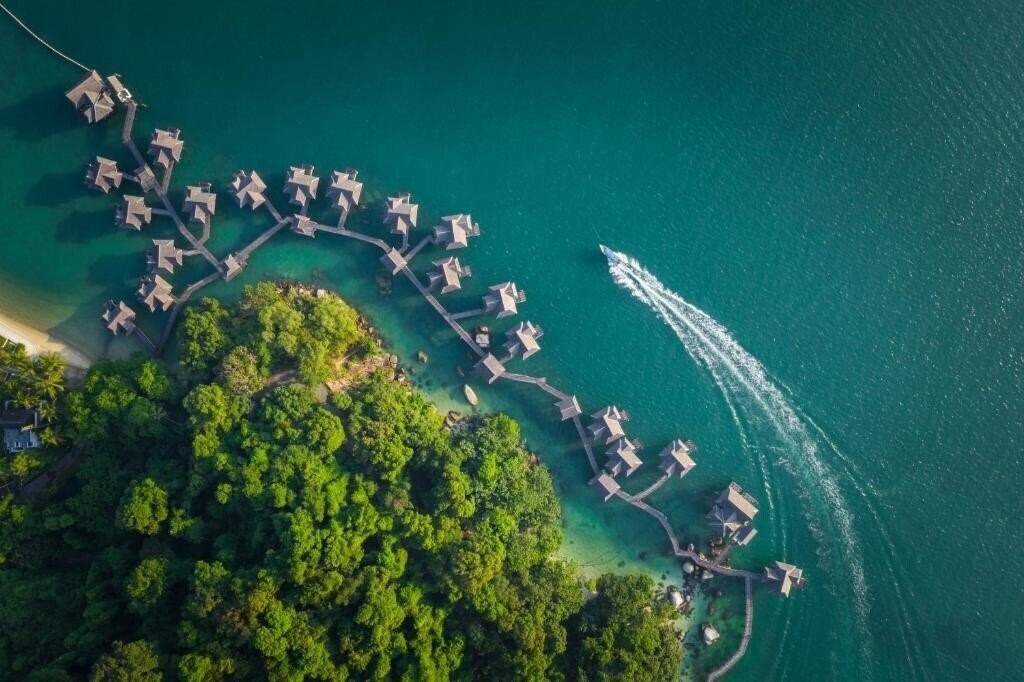 Готель Pangkor Laut Resort & SPA Village 5*